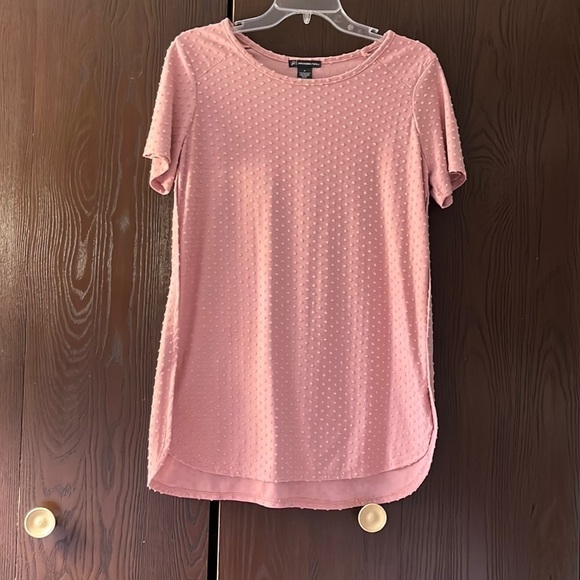 Adriana Papell short sleeved top. Dusty rose. - Picture 1 of 6